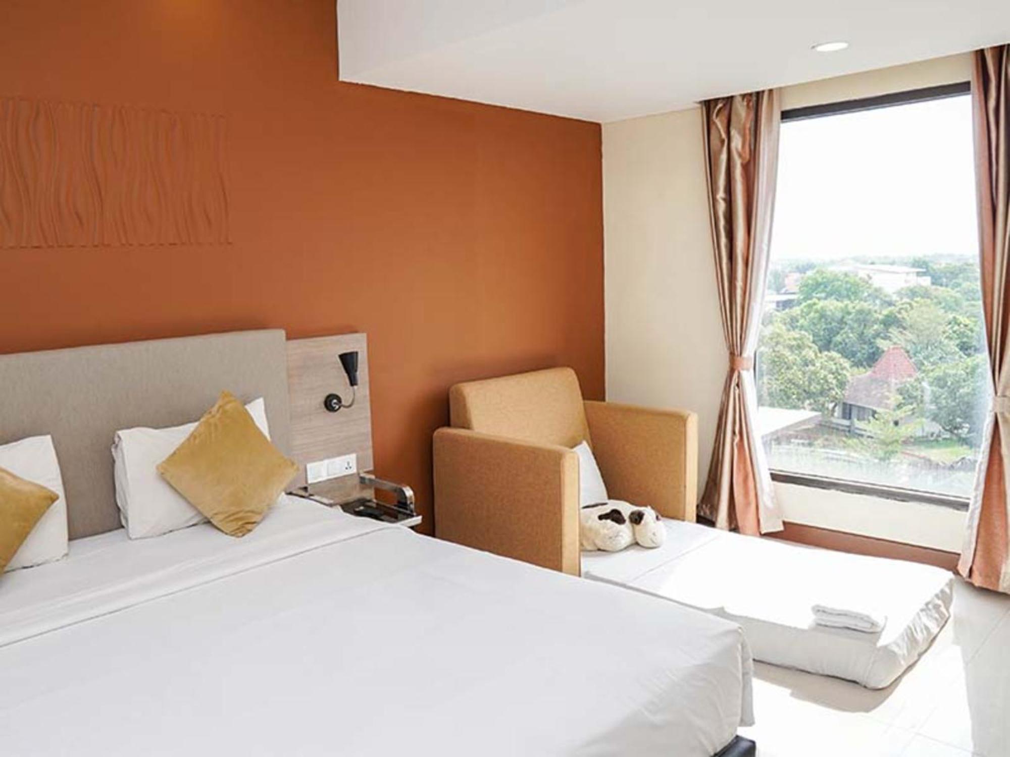 Verse Hotel Cirebon Luaran gambar