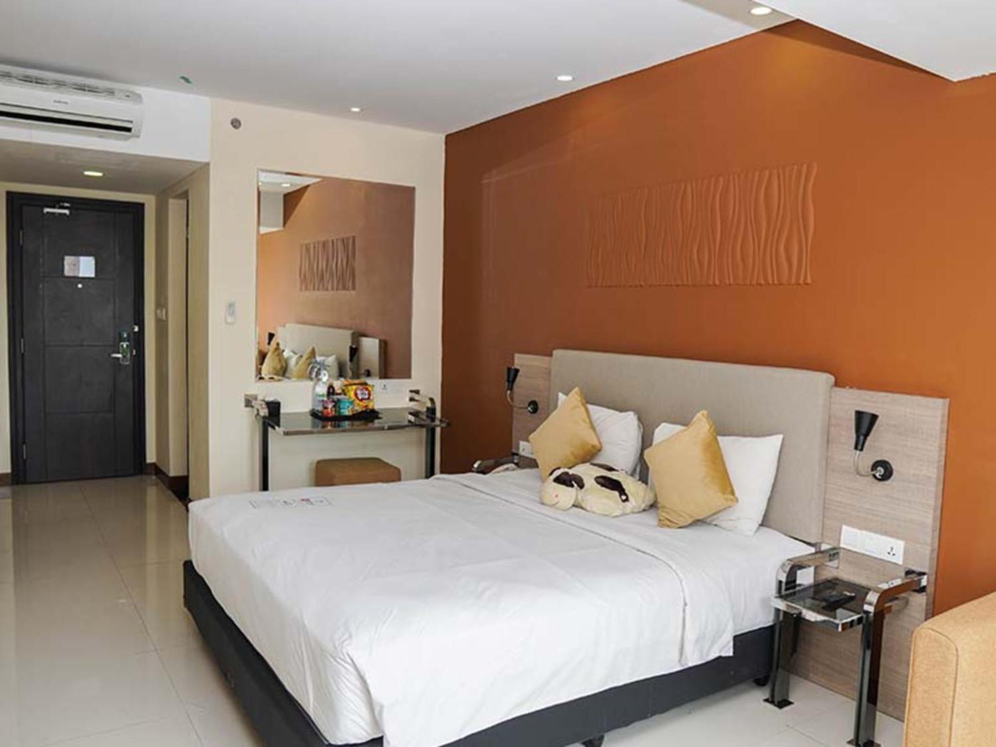 Verse Hotel Cirebon Luaran gambar