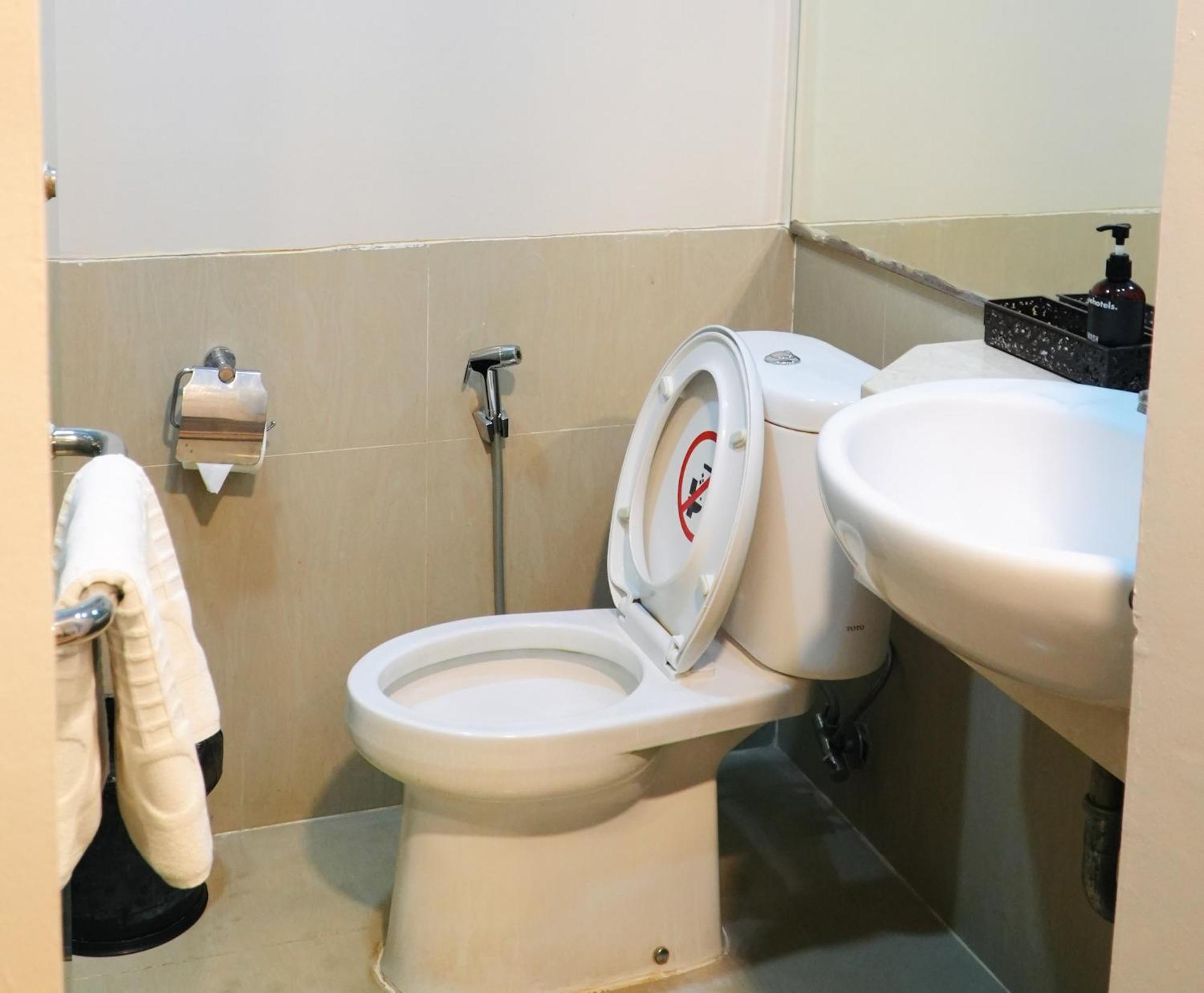 Verse Hotel Cirebon Luaran gambar