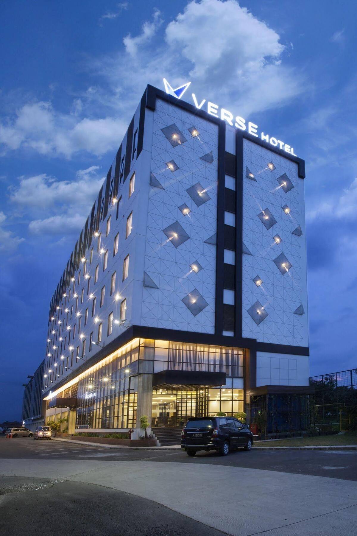 Verse Hotel Cirebon Luaran gambar