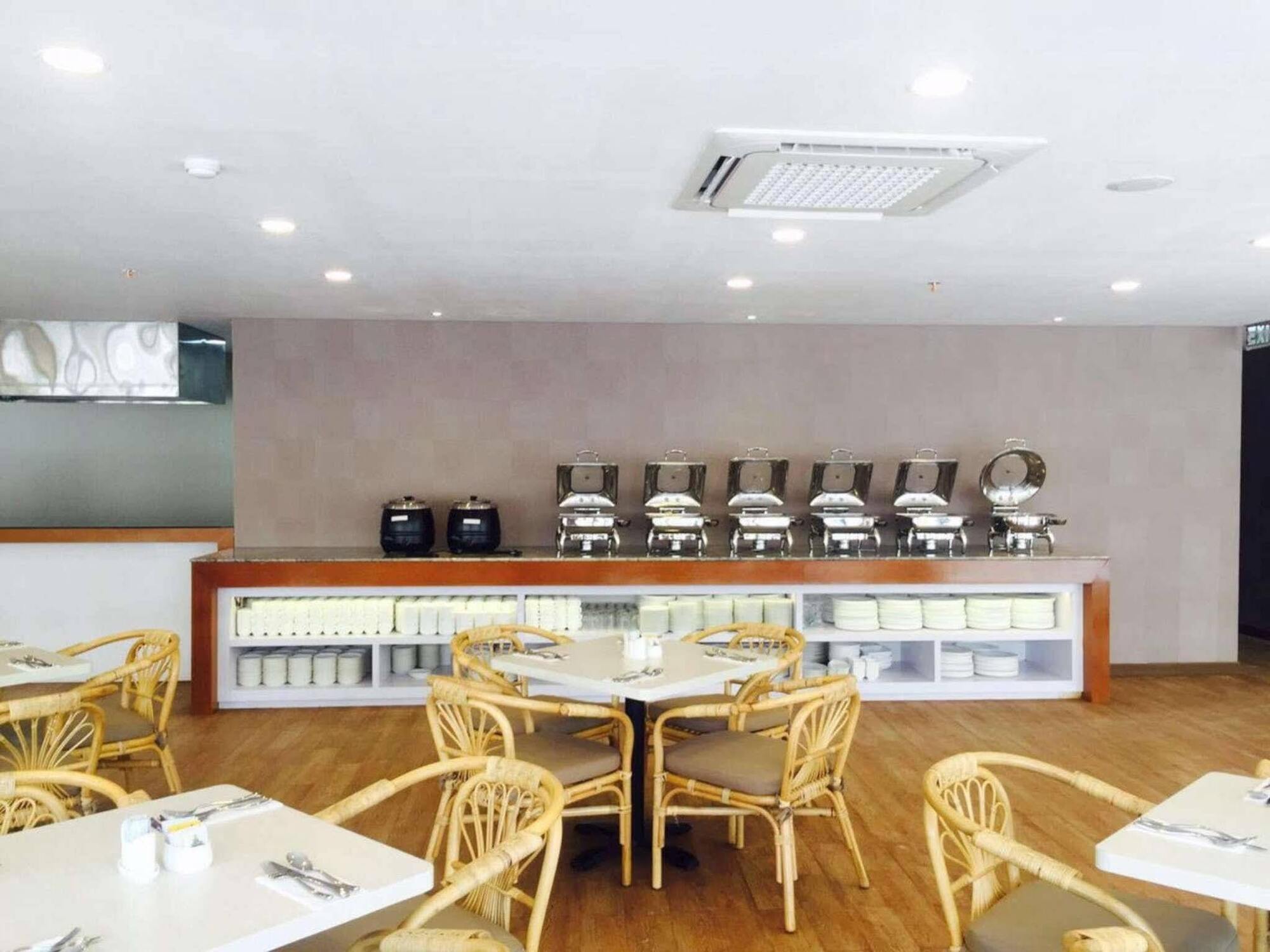 Verse Hotel Cirebon Luaran gambar